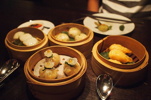 梦见过世的奶奶包饺子